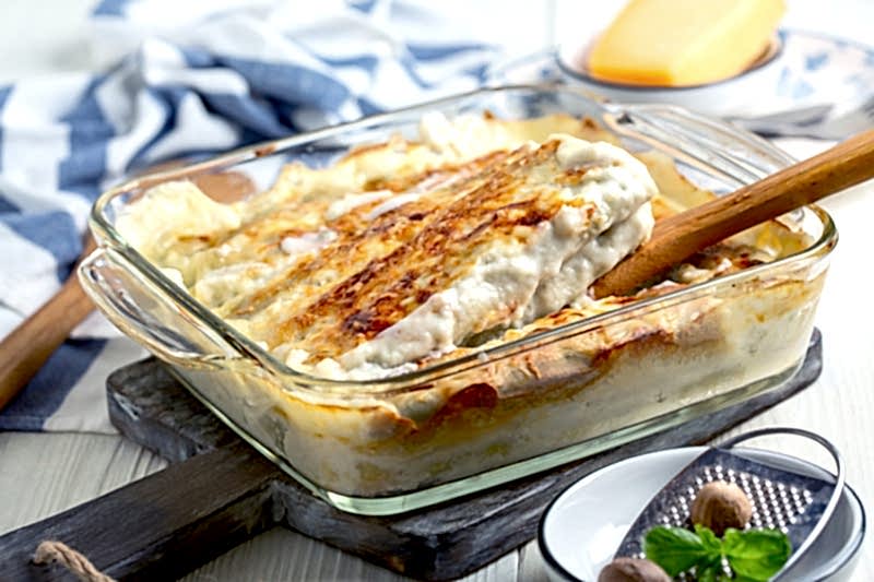 Каннелони с говядиной и пармезаном (сливочный соус), 260 гр