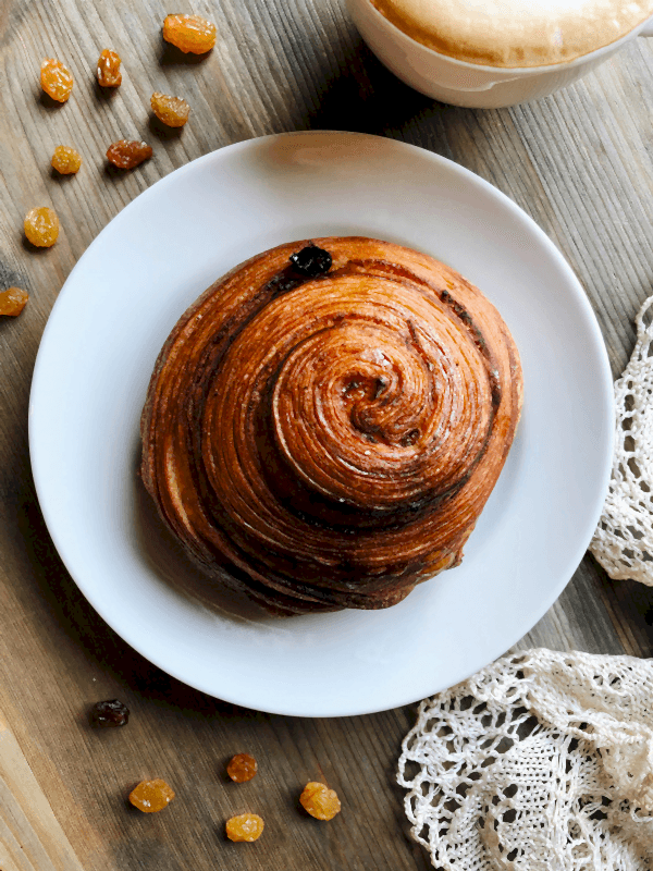 Улитка с изюмом, 100 гр