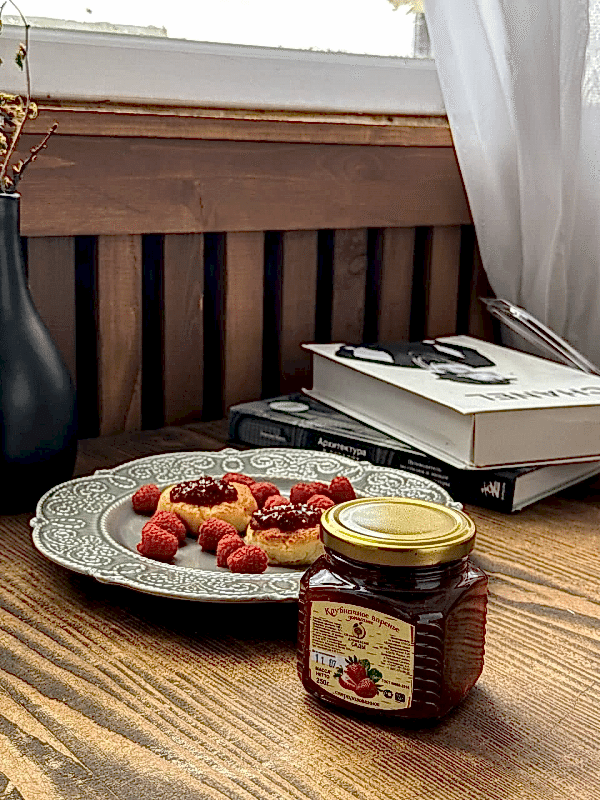 Варенье домашнее клубничное, 250 гр