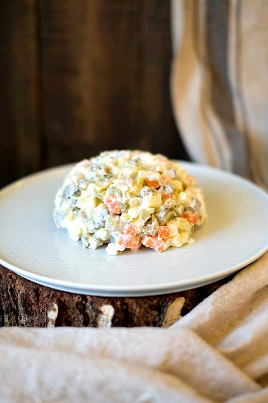 Салат Оливье с говядиной