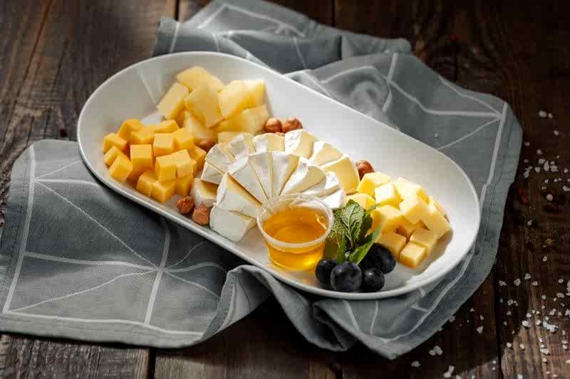 Сырное плато (275/60 гр)